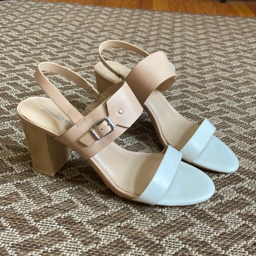 Arturo Chiang Sandals